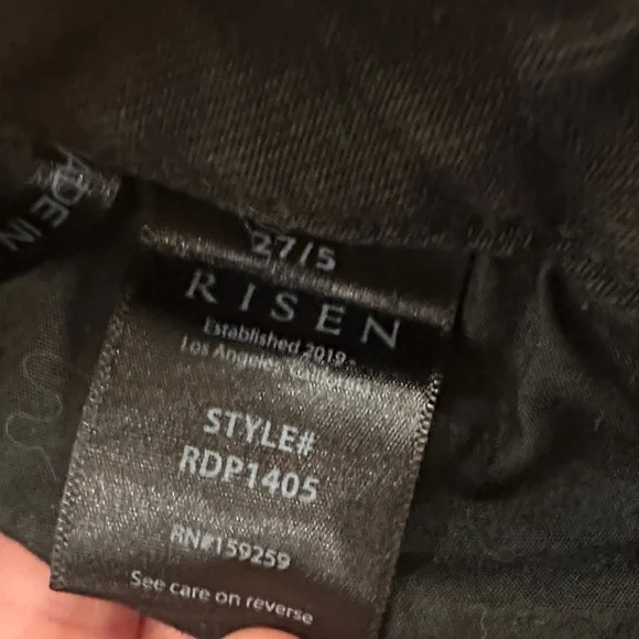 Stylish Black Flare Jeans - Picture 3 of 4